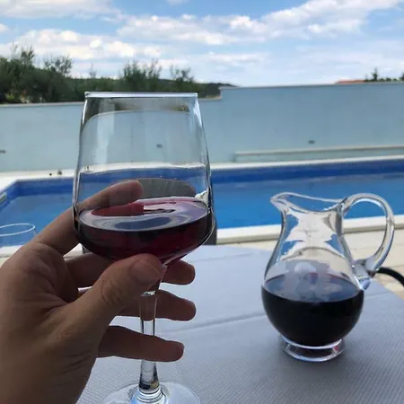 Orosnjak * Vinisce