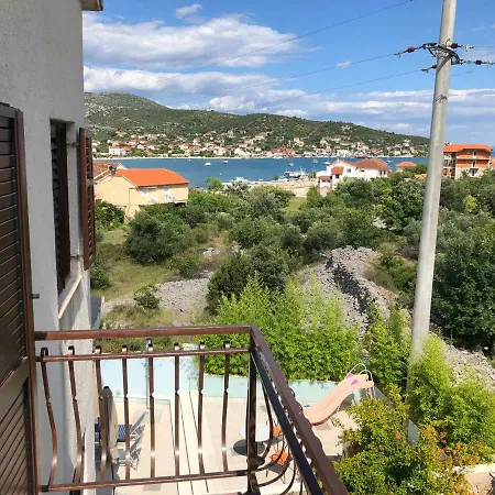 Orosnjak Apartment *