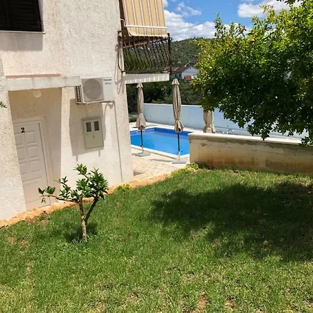 Orosnjak Apartment *